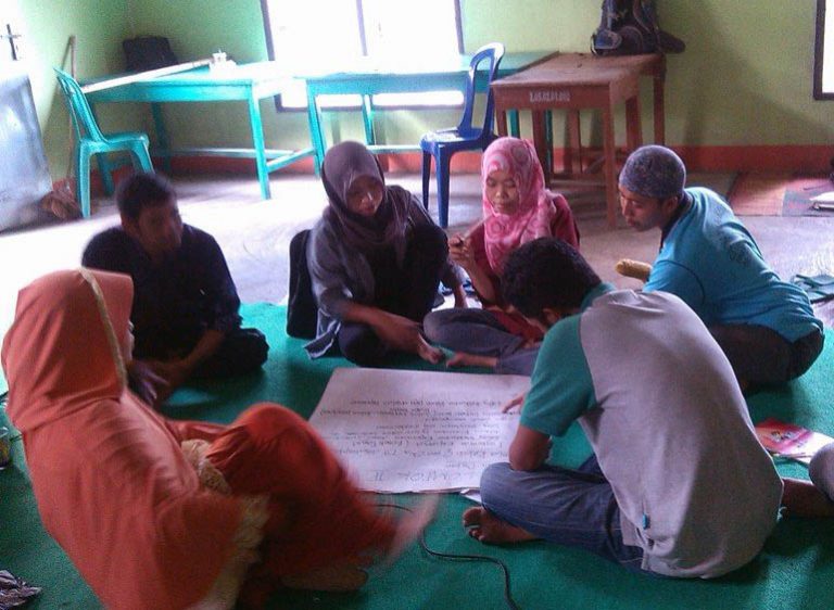 Meningkatkan Kesadaran Masyarakat dalam Pengelolaan Sumber Daya Alam